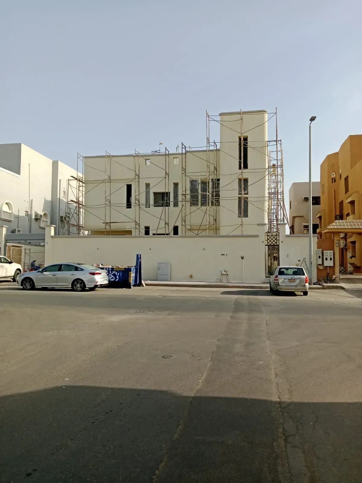 تشطيب واجهة دورين بروفايل ناعم بدهانات الجزيرة